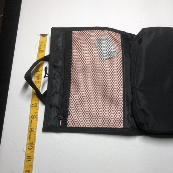 Mary Kay black makeup travel bag New - Picture 8 of 8